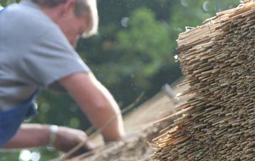 professional Winterborne Zelston thatchers